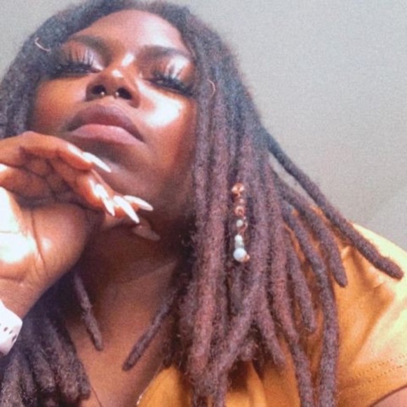 Meet your Posher, Crystal - Picture 1 of 1